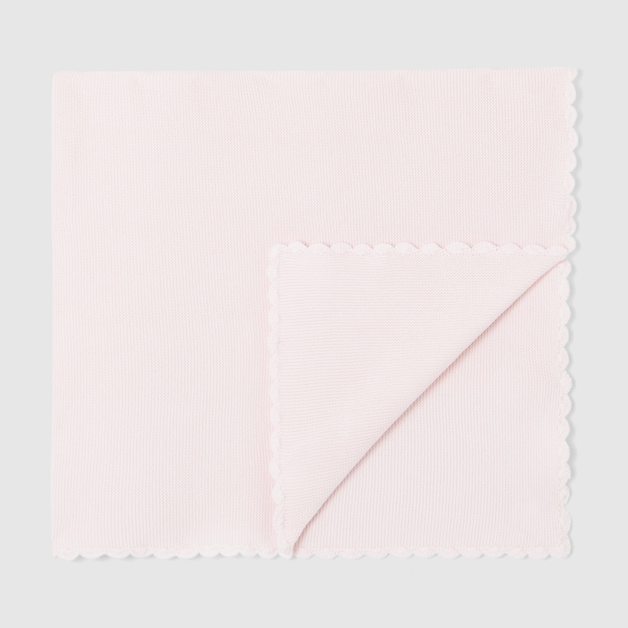 Scalloped blanket