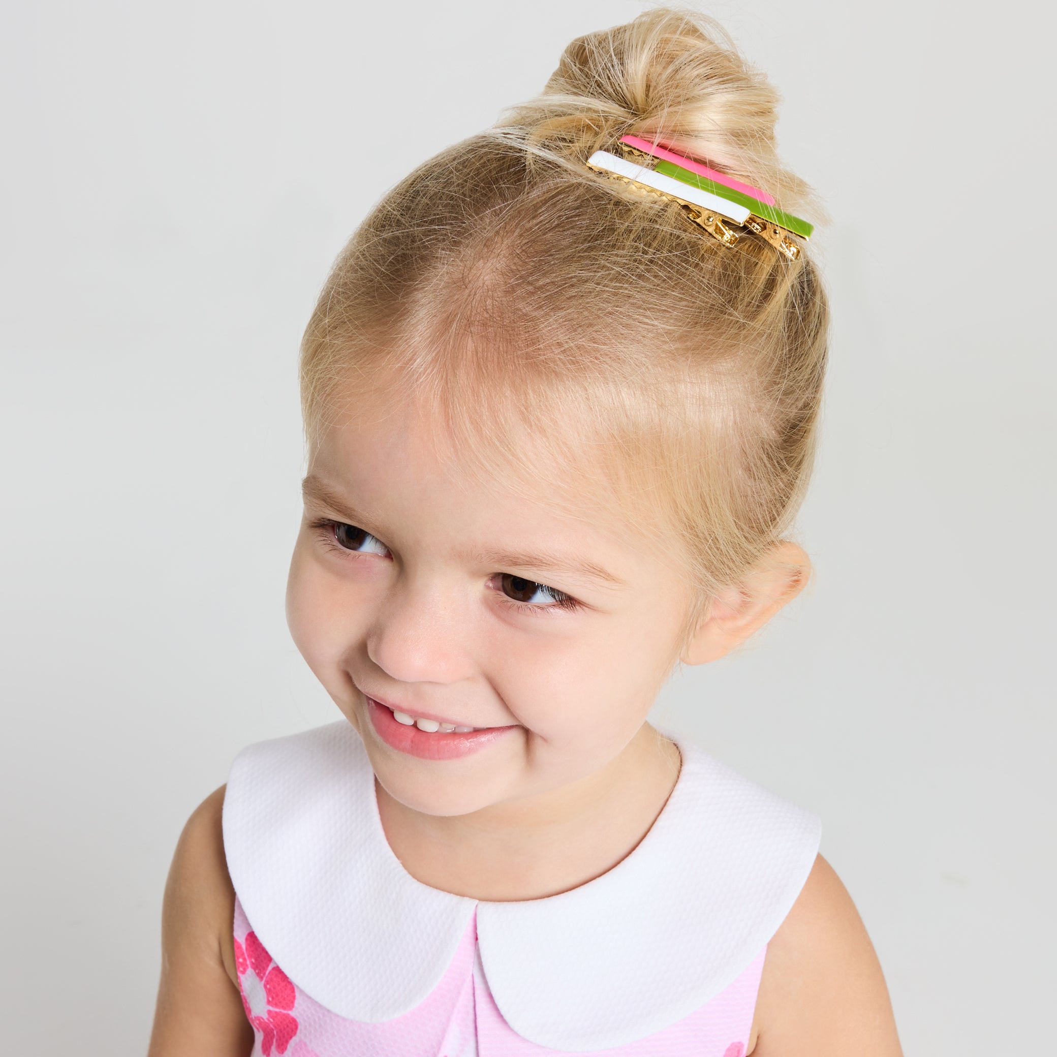 Girl set of 4 flat barrettes