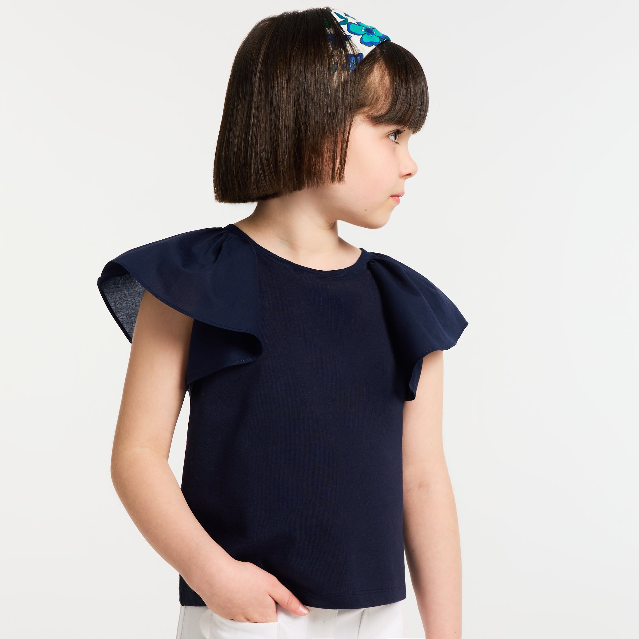 Girl ruffled sleeve T-shirt