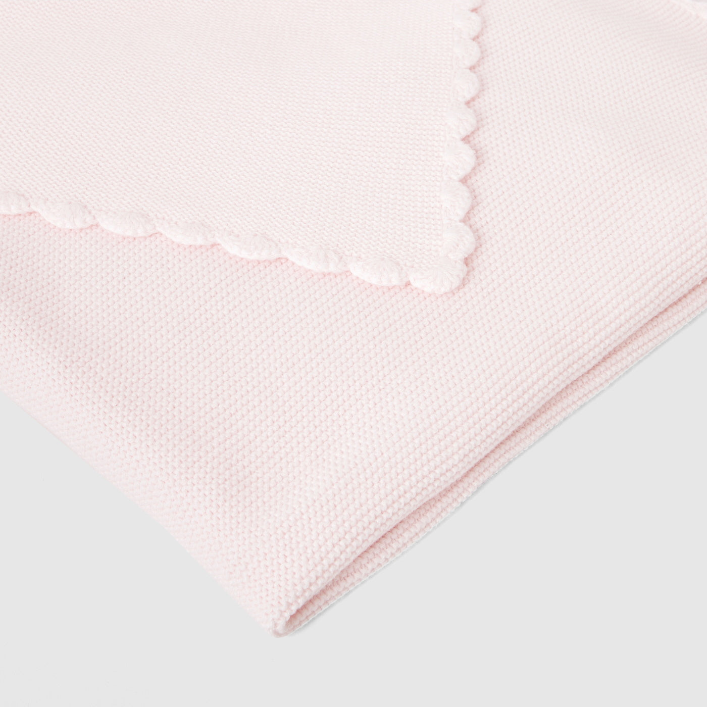 Scalloped blanket