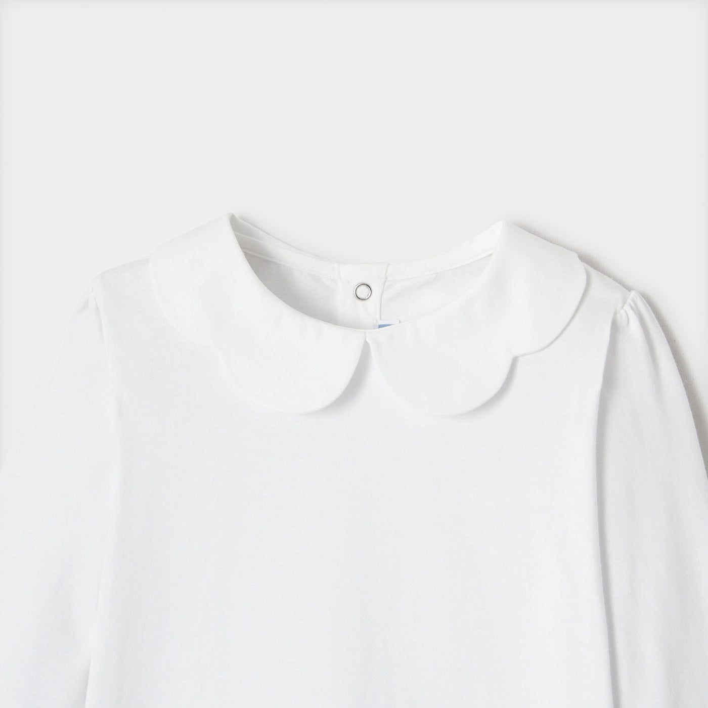 Girl T-shirt with scalloped collar