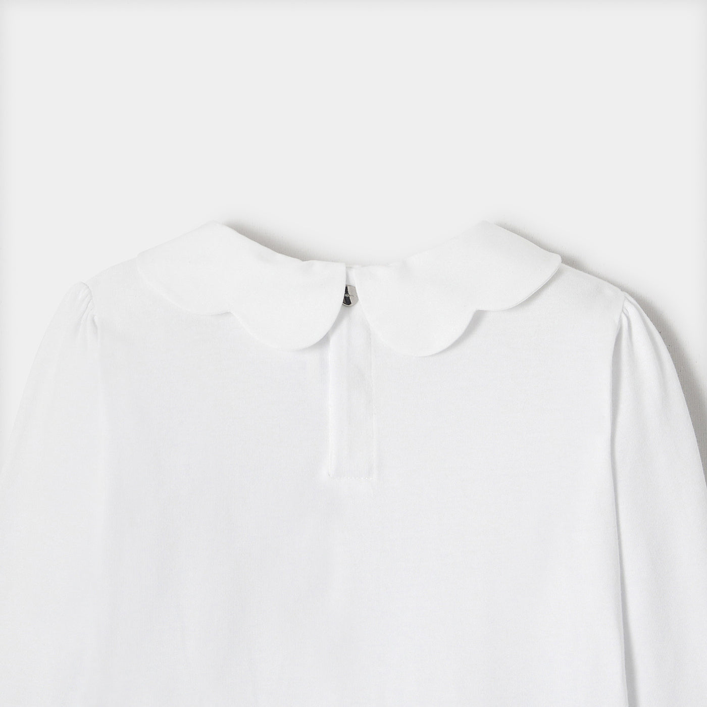 Girl T-shirt with scalloped collar