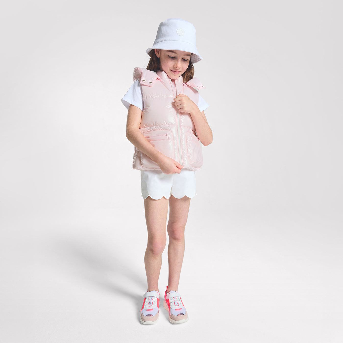 Girl sleeveless padded jacket