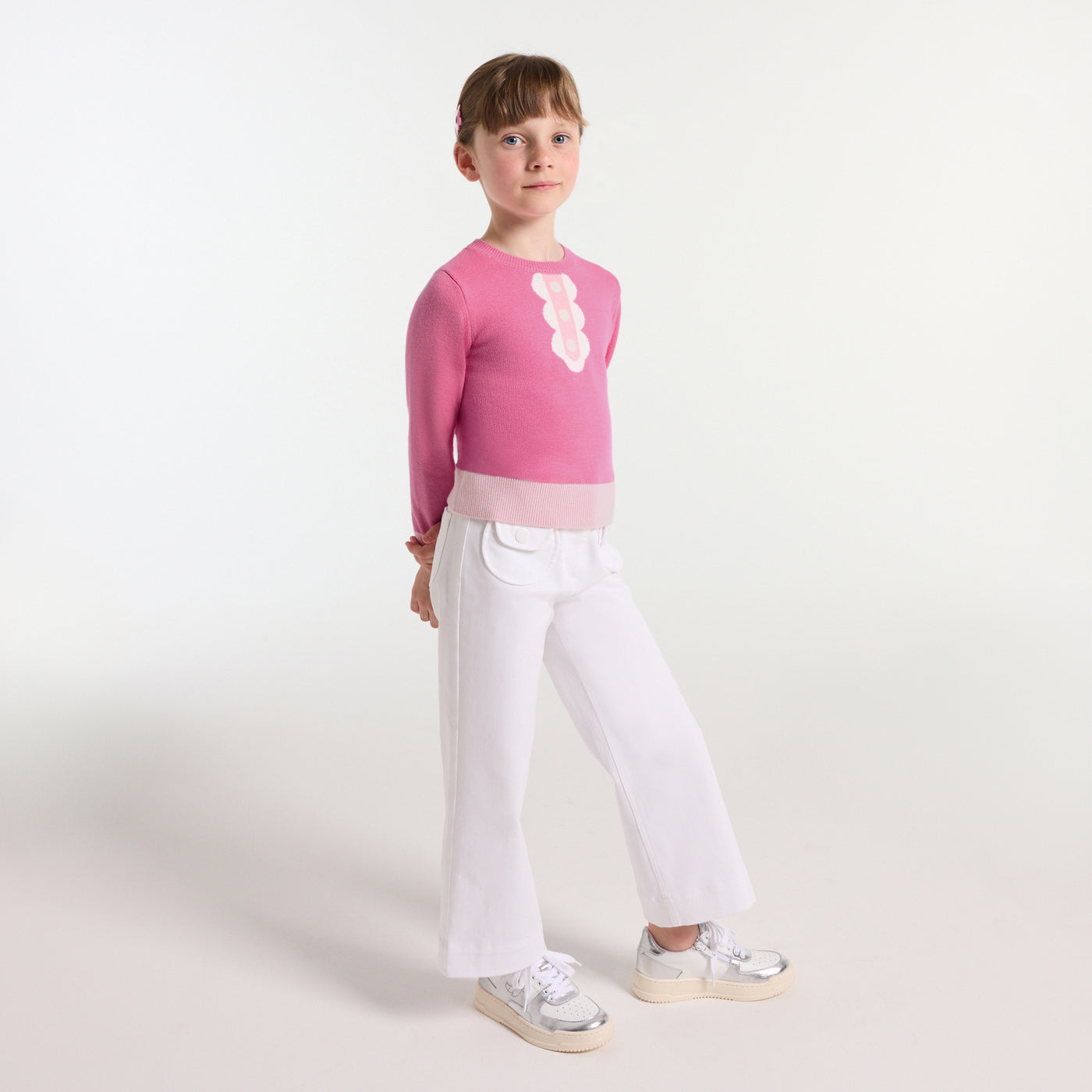 Girl sweater with trompe-l'œil collar