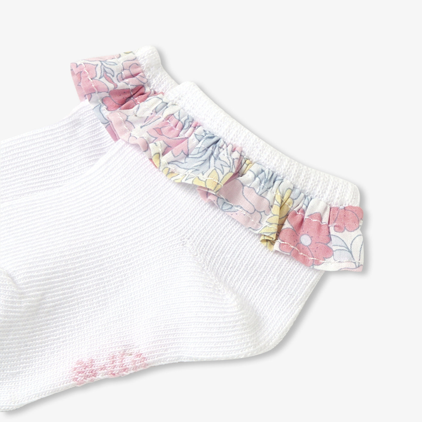 Baby girl socks with ruffles