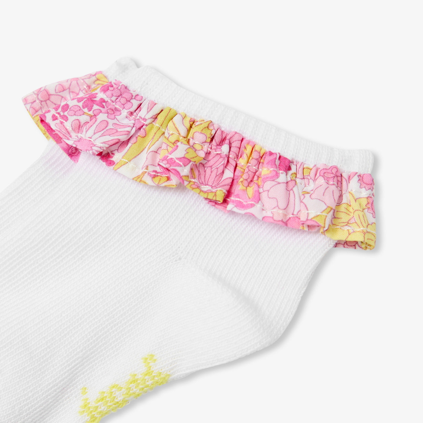 Baby girl socks with ruffles