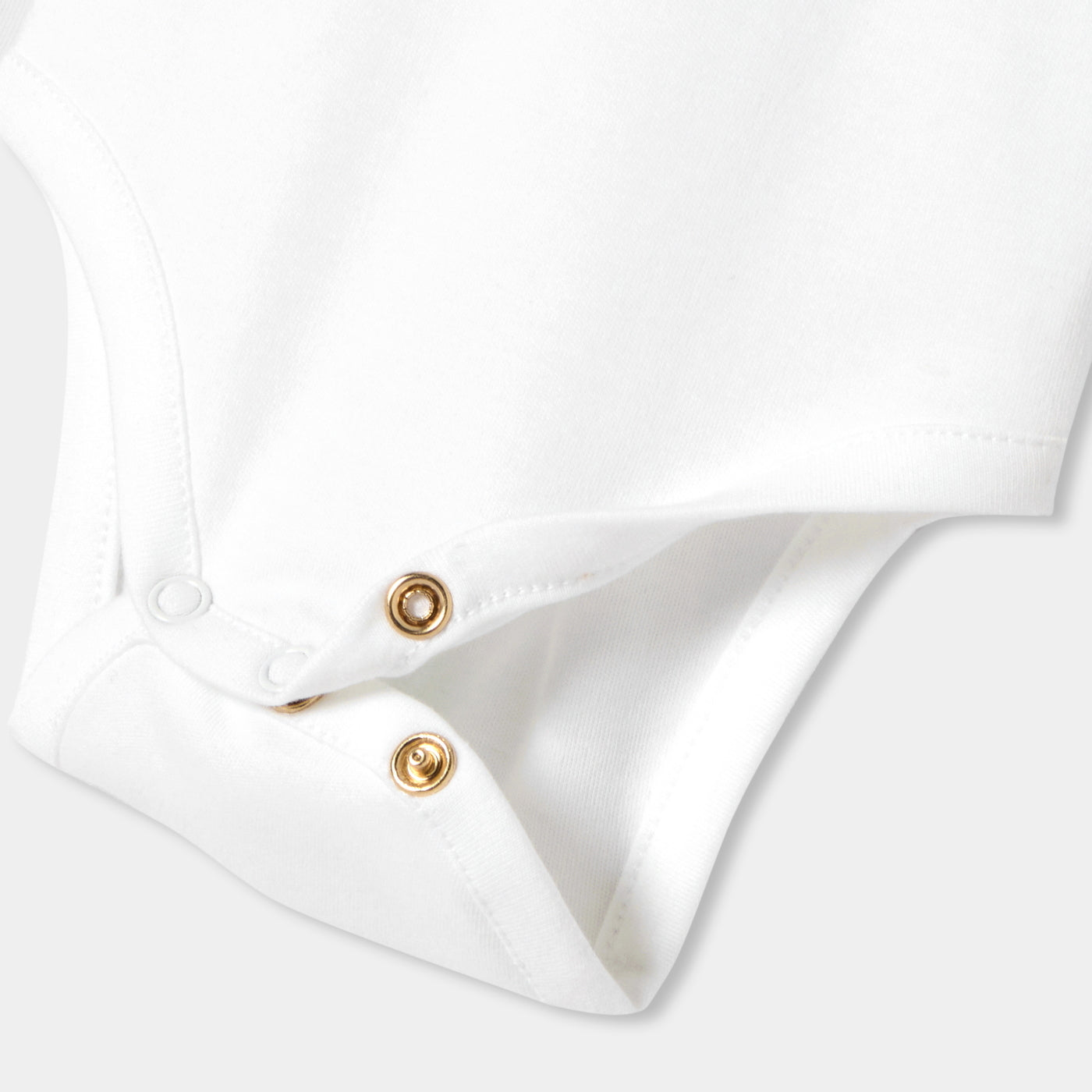 Baby girl long-sleeved cotton bodysuit with a ruffled collar